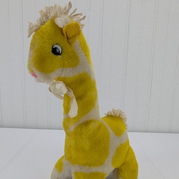 Vintage Eden Yellow Giraffe Musical Plush Windup Stuffed Animal 9.5" Not Working - Picture 1 of 14